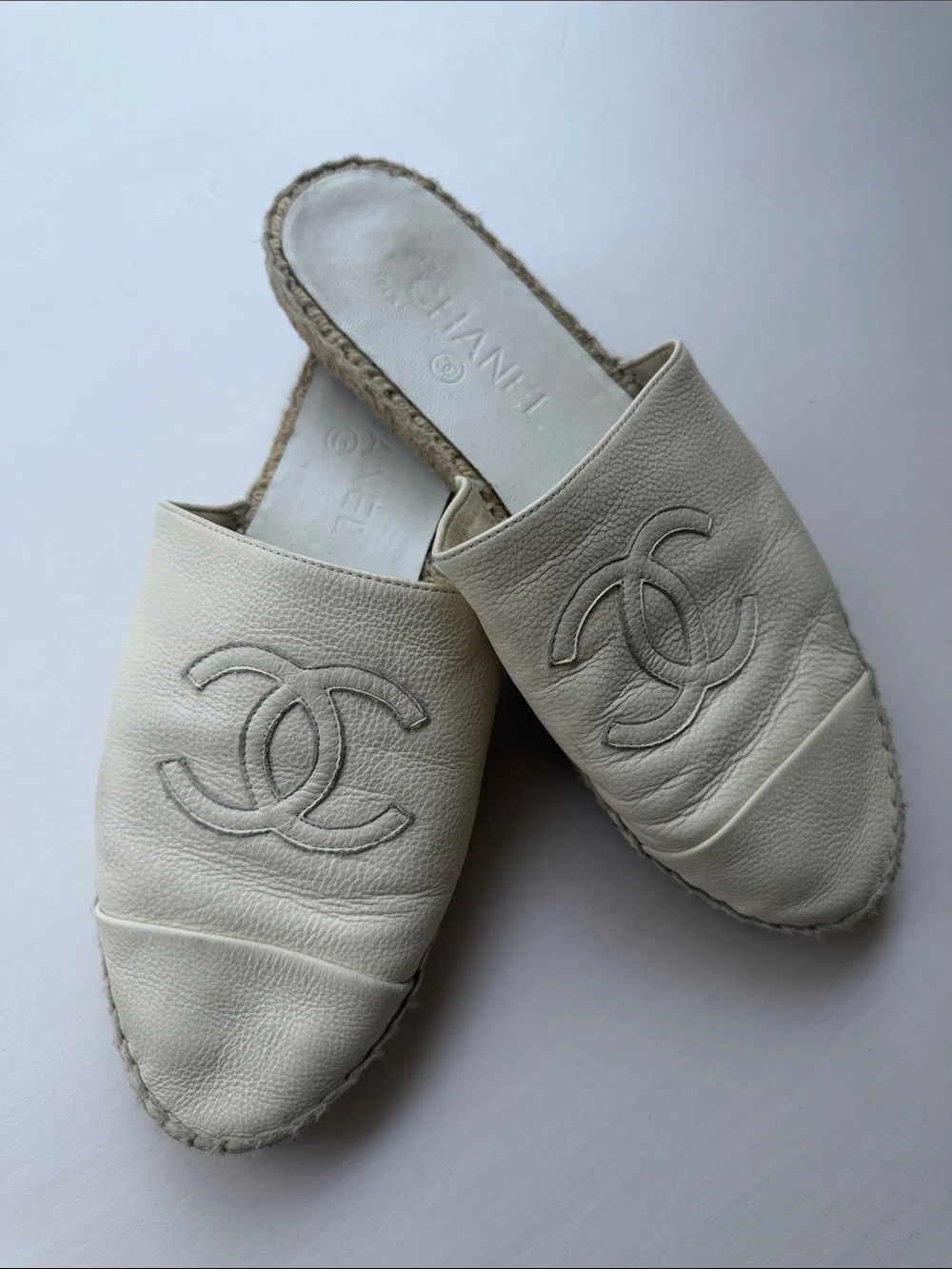CHANEL White Leather Espadrille Mule Slides